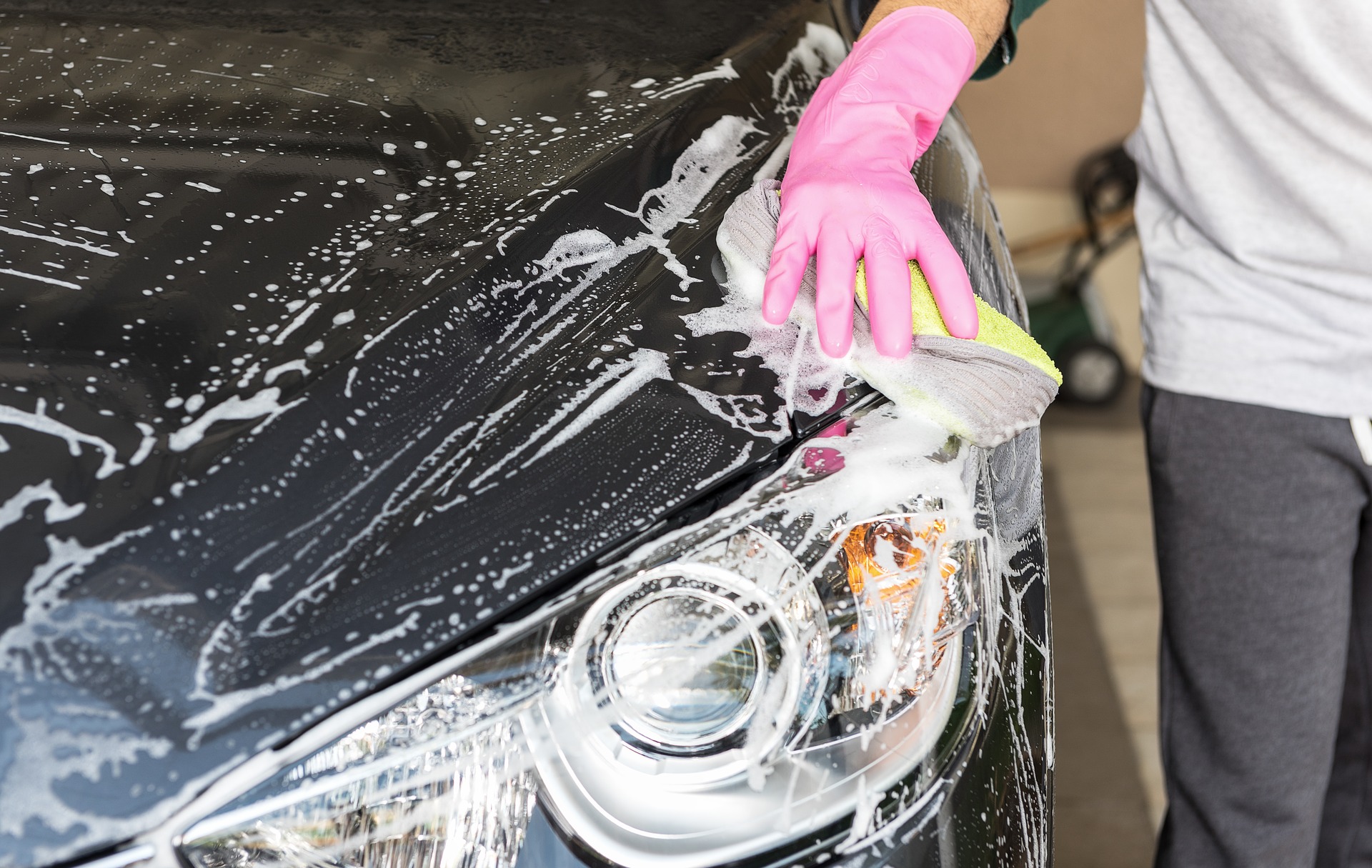 ¿Sabes fregar bien tu coche?